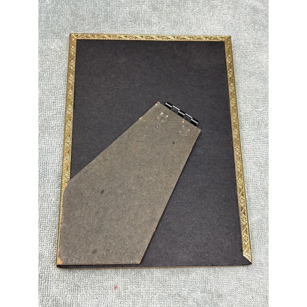 Vintage Ornate Gold Tone Metal Filigree Picture Frame Tabletop 5x7 Glass Front